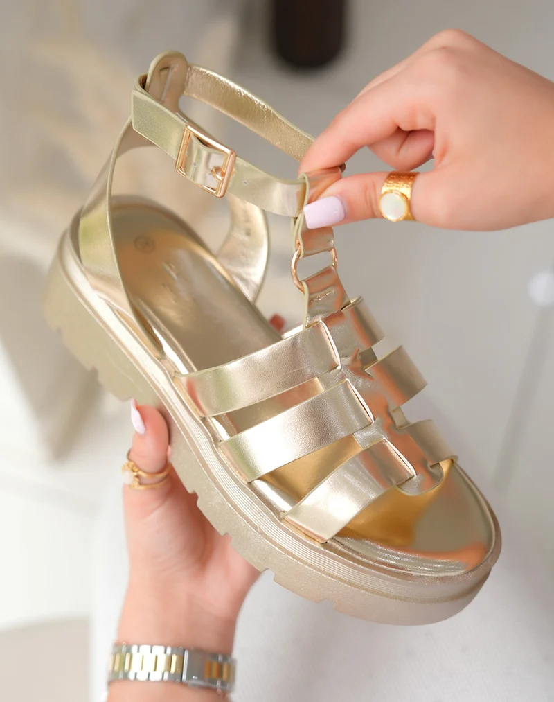 Sandales Dorées à Lanières et Semelle Crantée - Allure Moderne et Confort Tendance