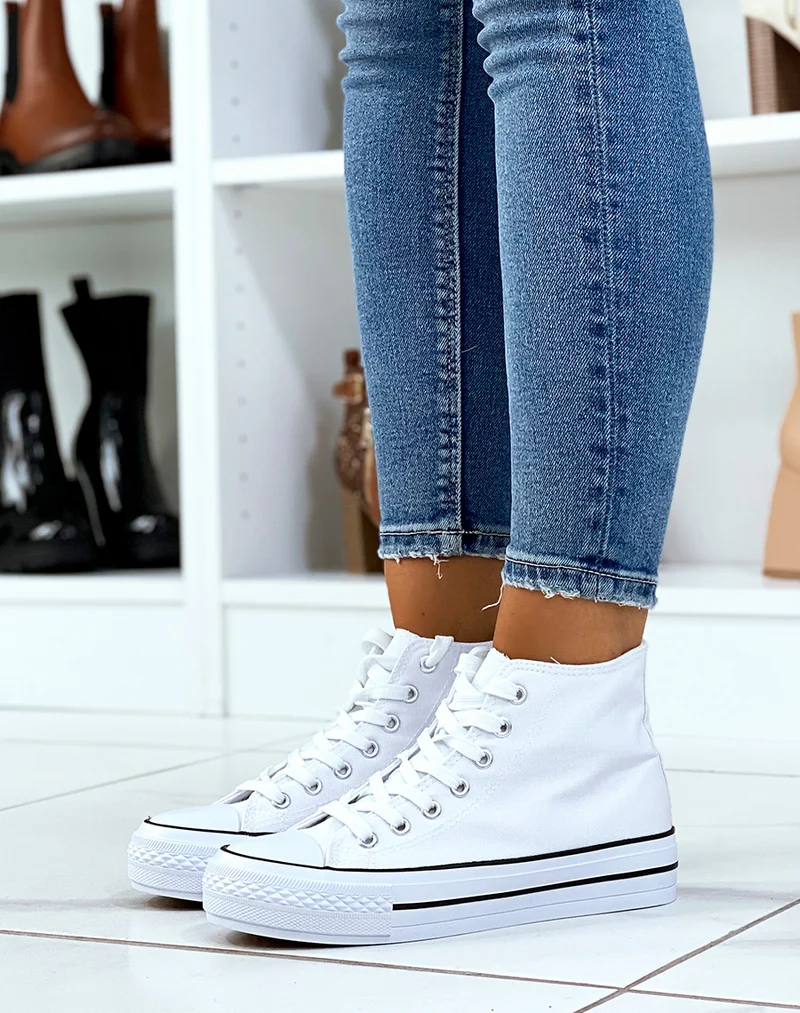 Baskets blanches en toile montantes