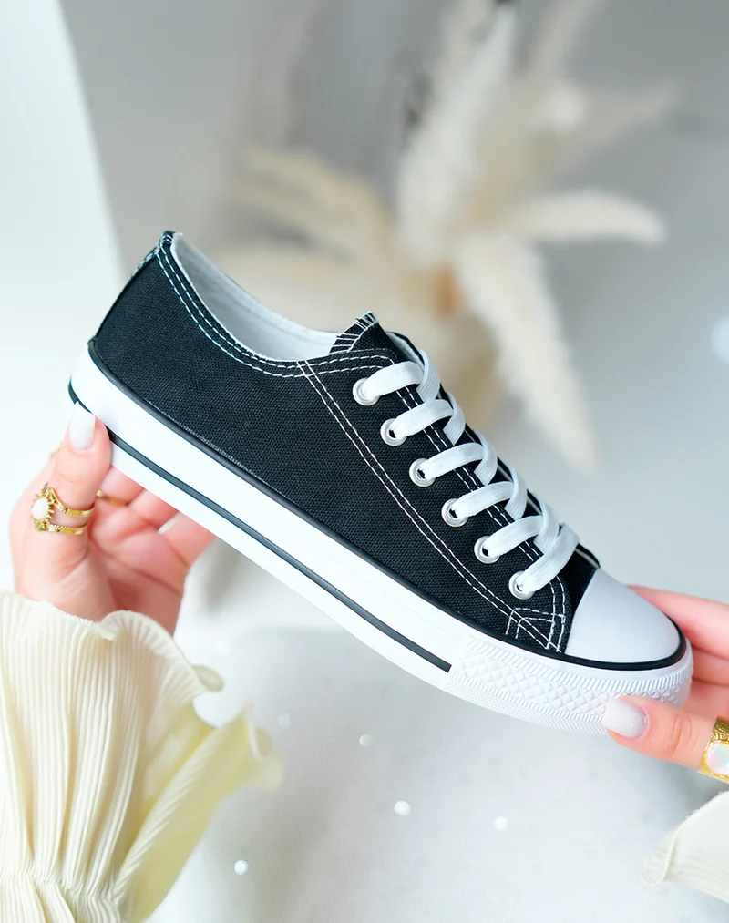 Baskets noires