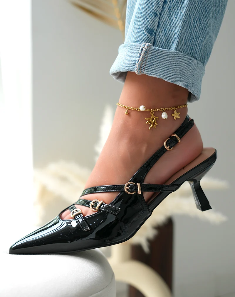 Escarpins femme noirs vernis à bout pointu et petit talon avec boucles dorées