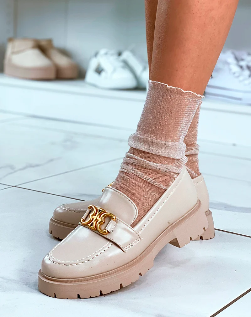 Mocassins beige à plateforme et à détail doré