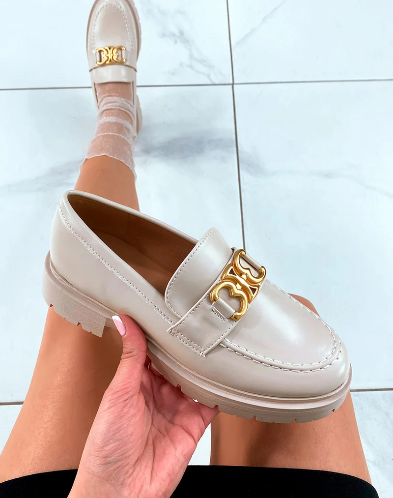 Mocassins beige à plateforme et à détail doré