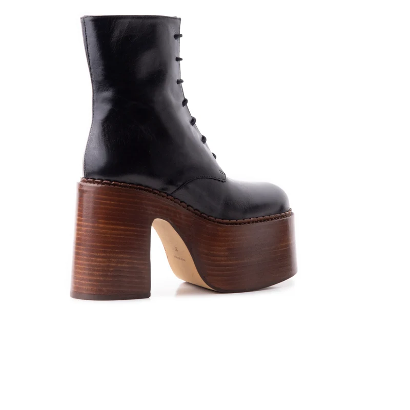 Tripp Black Leather