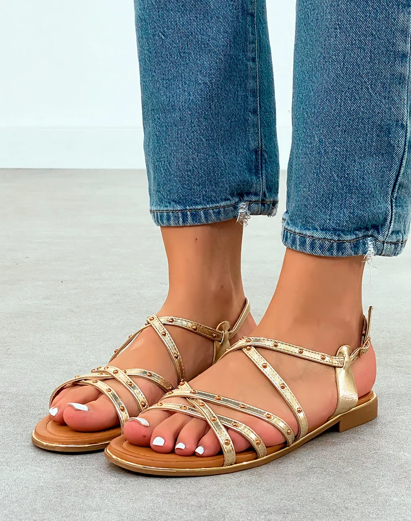 Sandales femme dorées à lanières cloutées – Éclat chic et allure moderne