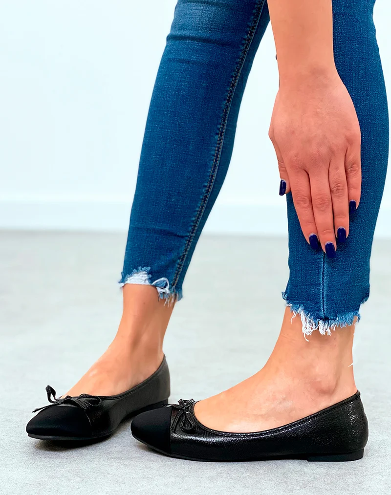 Ballerines noires grainées pour femmes à détail nœud