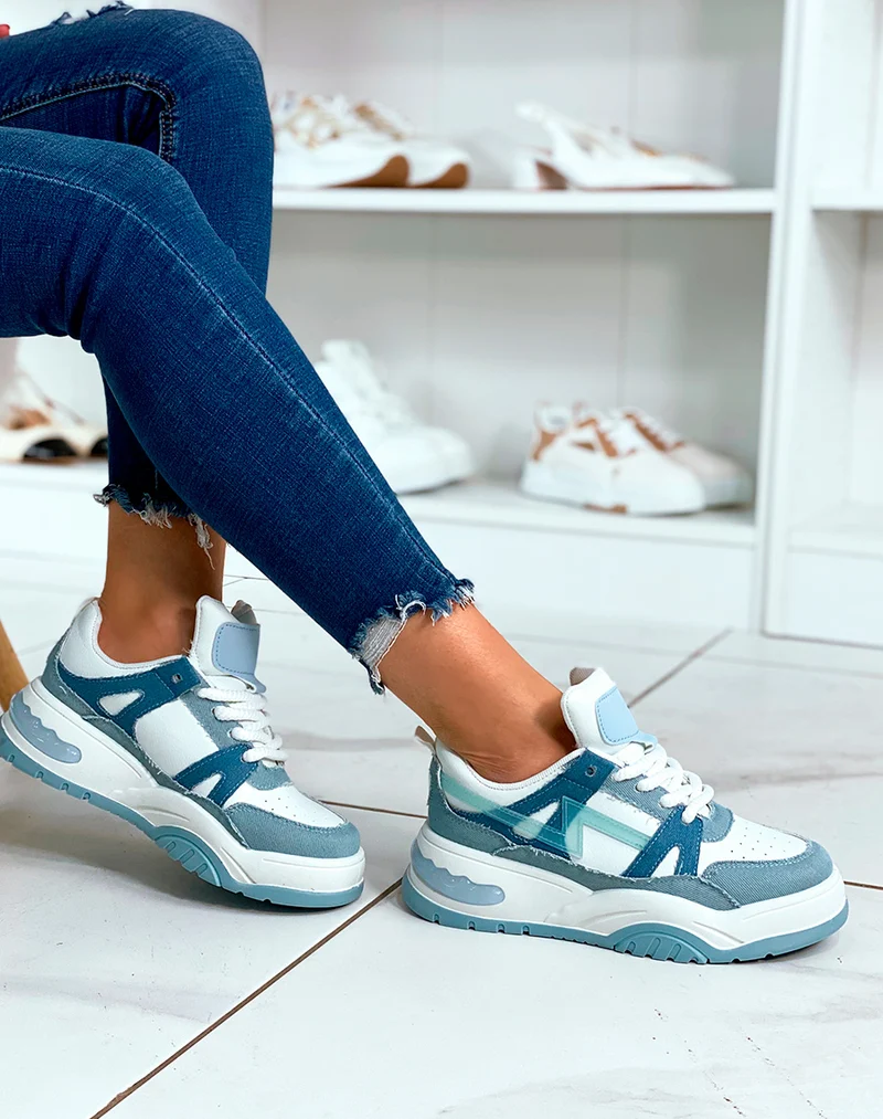 Baskets bi-couleur jeans et blanches à motif et à lacets effet corde