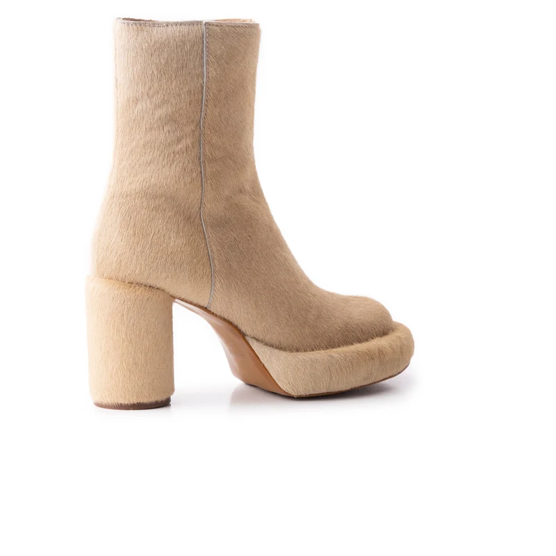 Weston Light Beige Pony