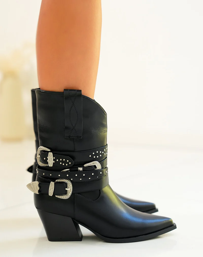 Bottines femme noires style cow-boy avec boucles ceinture et talon biseauté