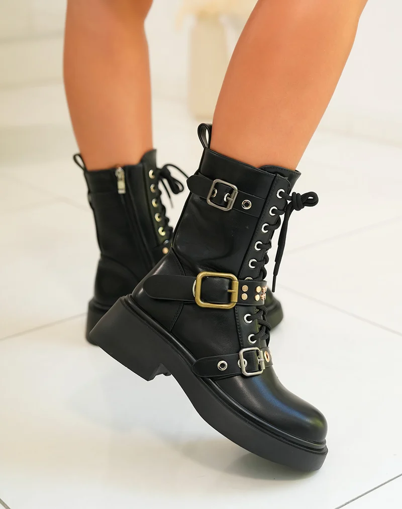 Bottines femme à lacets avec sangles et détails dorés bout rond et talon
