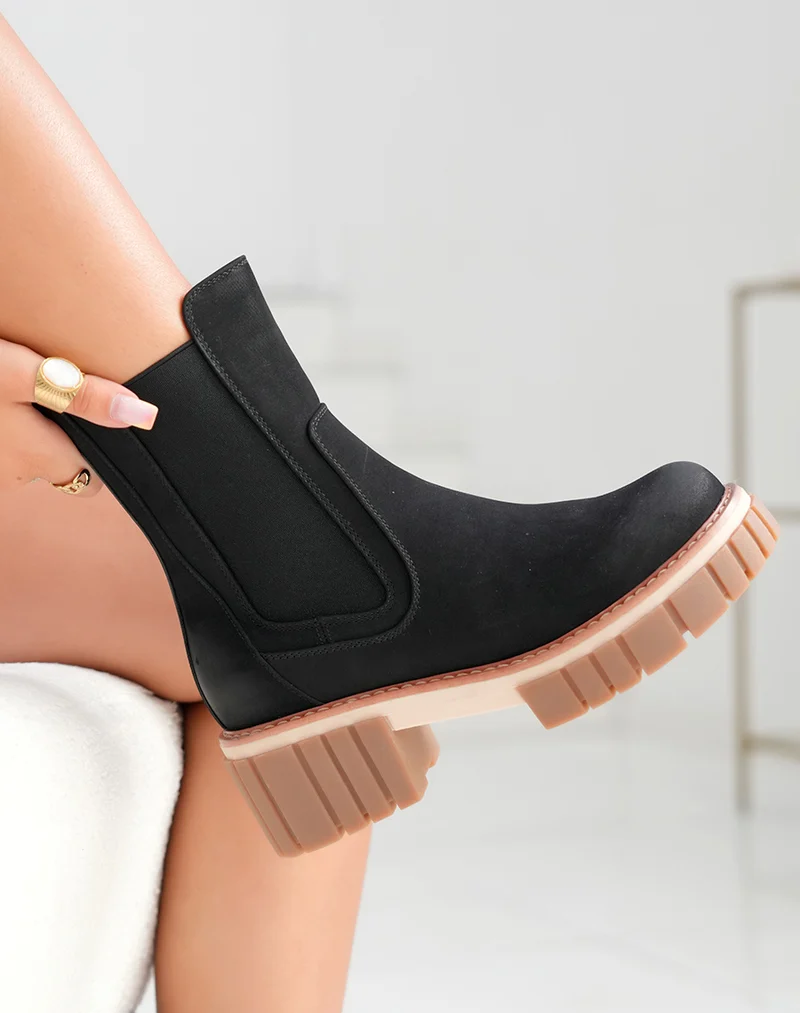 Bottines Montantes Noires à Semelle Crantée Marron - Alliance de Confort et Style