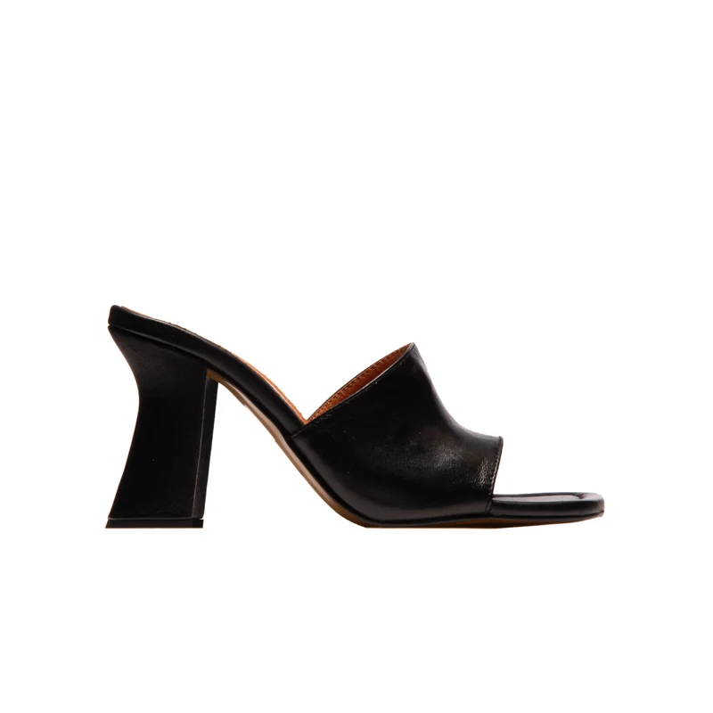 Symi Black Leather