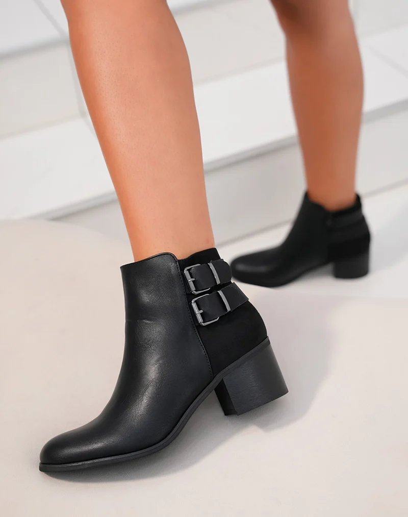 Bottines basses noires à talons