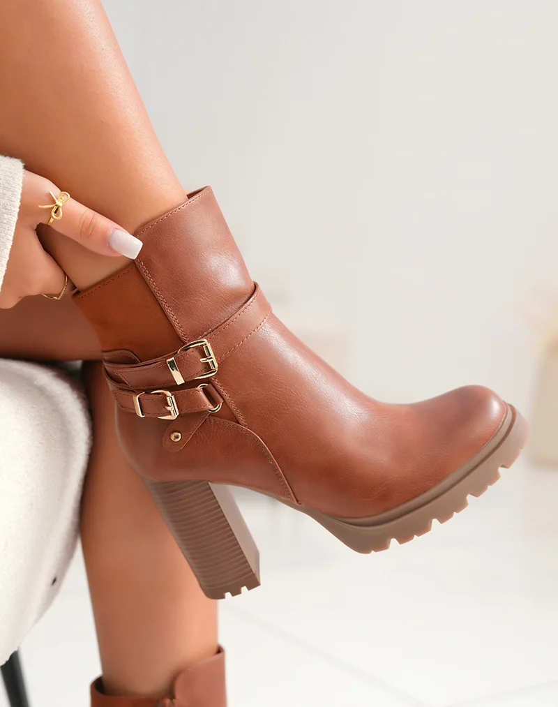 Bottines femme camel à talon bi-matière avec sangles dorées