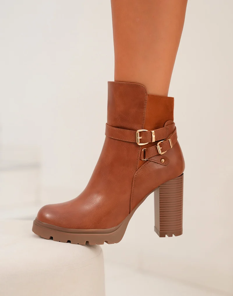 Bottines femme camel à talon bi-matière avec sangles dorées