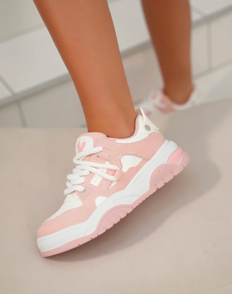 Baskets femme rose et blanche tendance effet déchiré à lacets corde