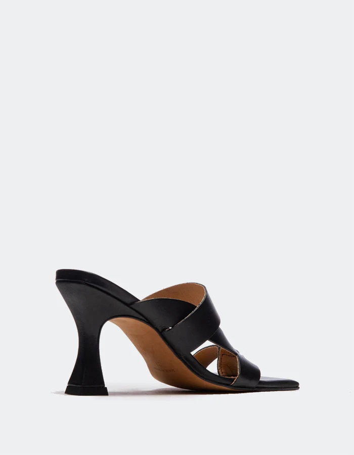Vica Black Leather