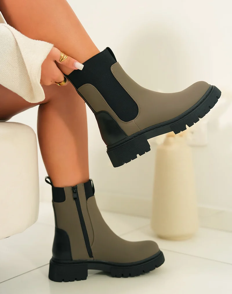 BOTTINES CHELSEA KAKI : CLASSIQUE REVISITÉ