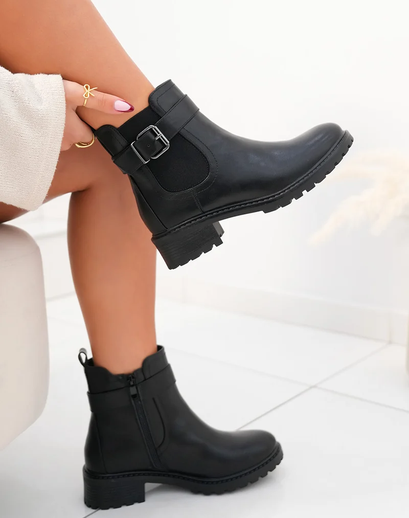 Bottines noires à élastique à bout rond et détail argenté