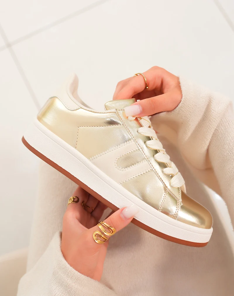 Baskets femme dorées et blanches tendance