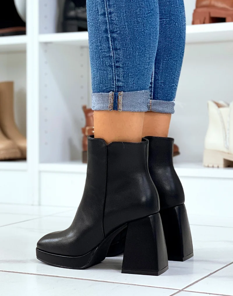 Bottines basses noires à talon épais carré