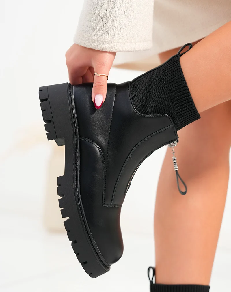Bottines femme noires effet chaussettes avec fermeture zippée et semelle crantée