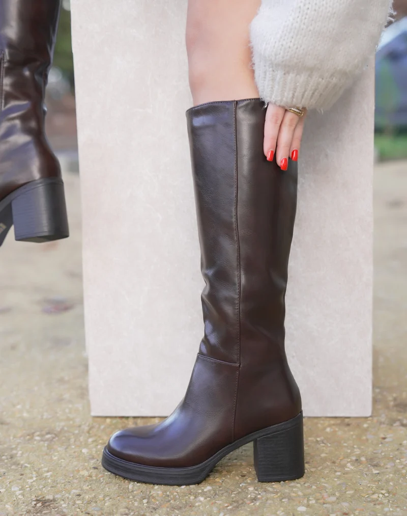 Bottes femme marron à talon et bout arrondi tendance