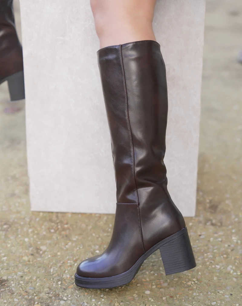 Bottes femme marron à talon et bout arrondi tendance