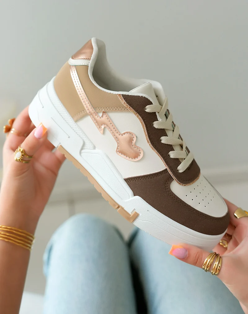 Baskets femme empiècements marron et beige foncé