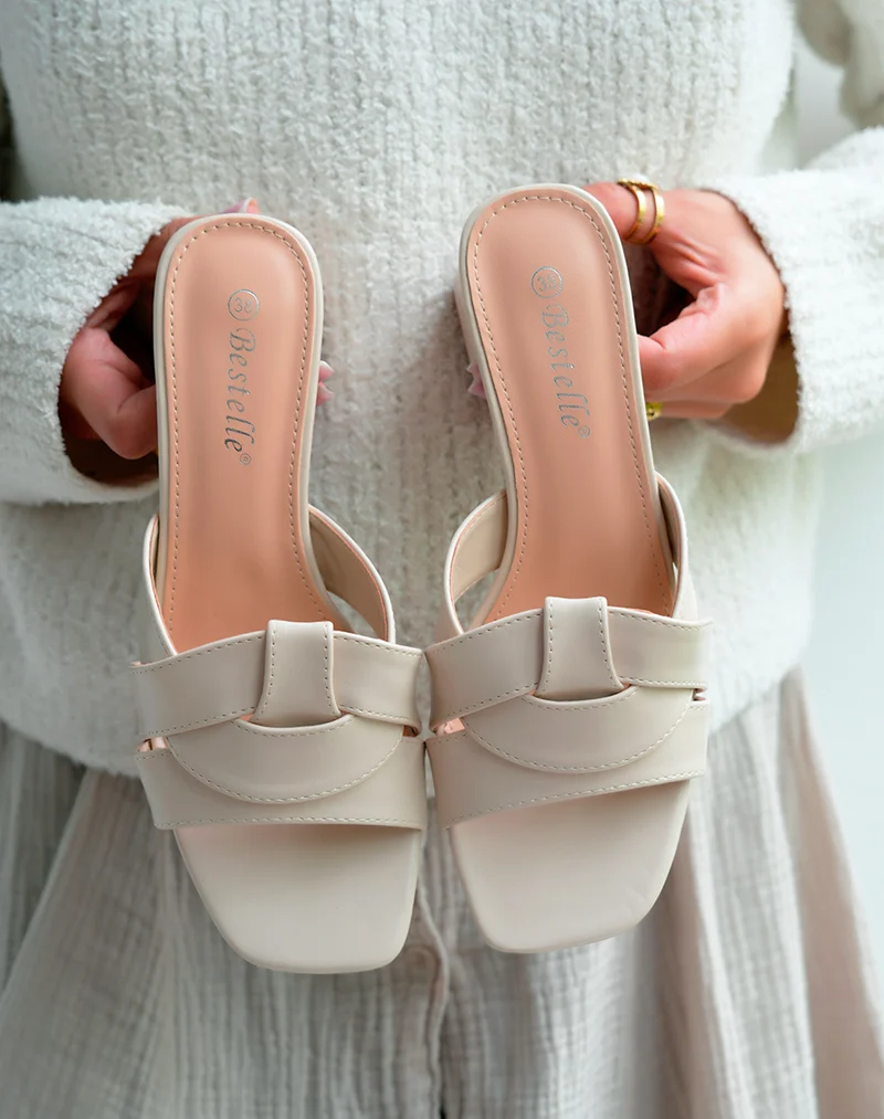 Mules Femme Beige à Talon Carré et Brides Entrecroisées – Élégance Épurée