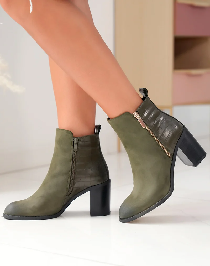 Bottines Kaki Bi-Matière : Une Ode à la Modernité