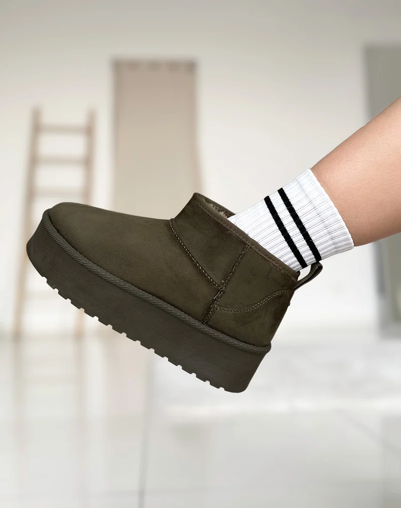 Bottines kaki à plateforme fourrées en suédine
