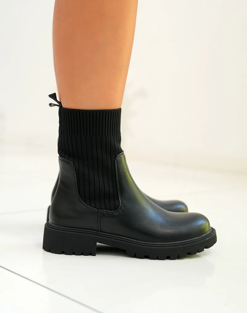 Bottines chelsea bicolores effet chaussette - L'élégance au pied pour chaque femme
