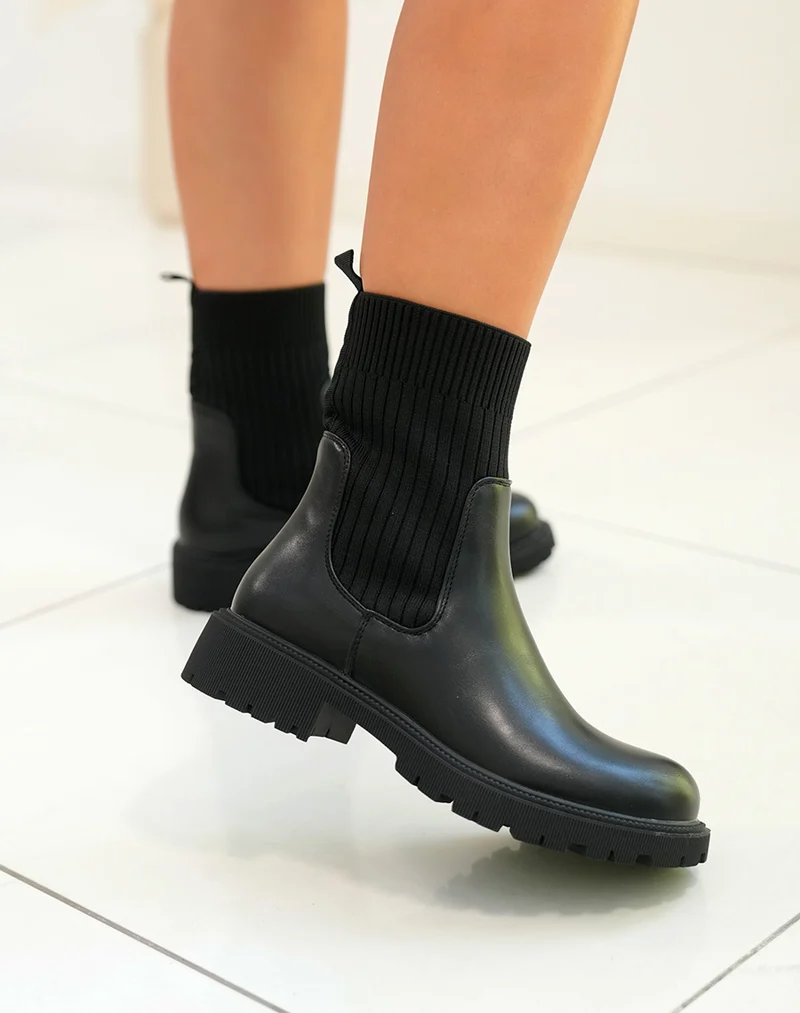 Bottines chelsea bicolores effet chaussette - L'élégance au pied pour chaque femme