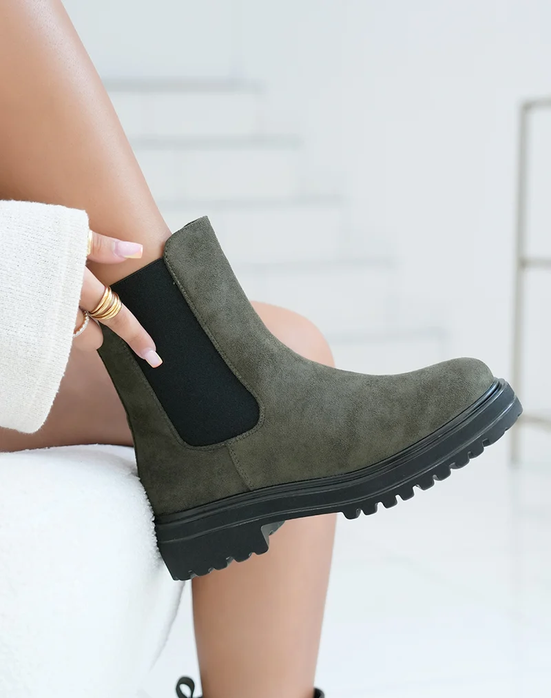 Bottines Kaki Chelsea en Suédine - L'Équilibre Parfait entre Style et Confort