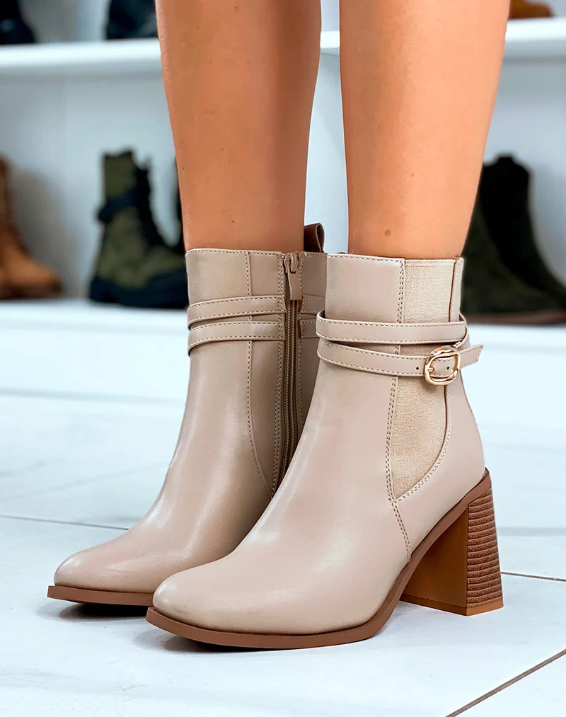 Élégance Beige : Bottines Bi-Matières à Talon avec Sangles Dorées Ajustables