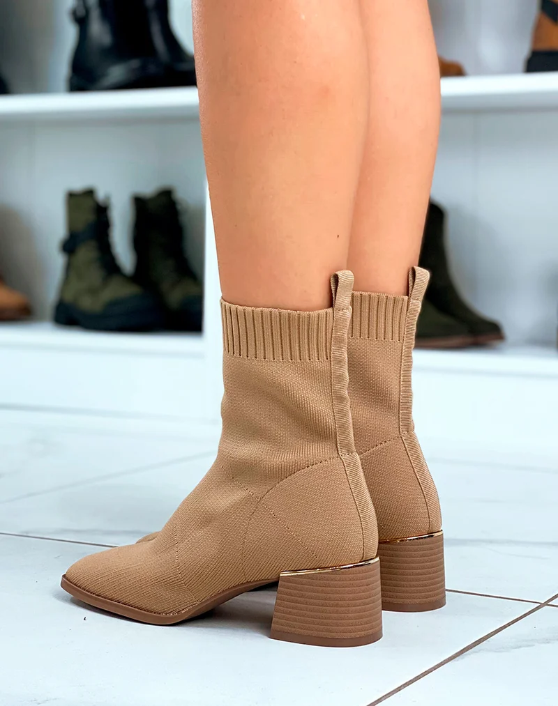 BOTTINES TENDANCE FEMME EN TAUPE CLAIR AVEC EFFET CHAUSSETTE UNIQUE