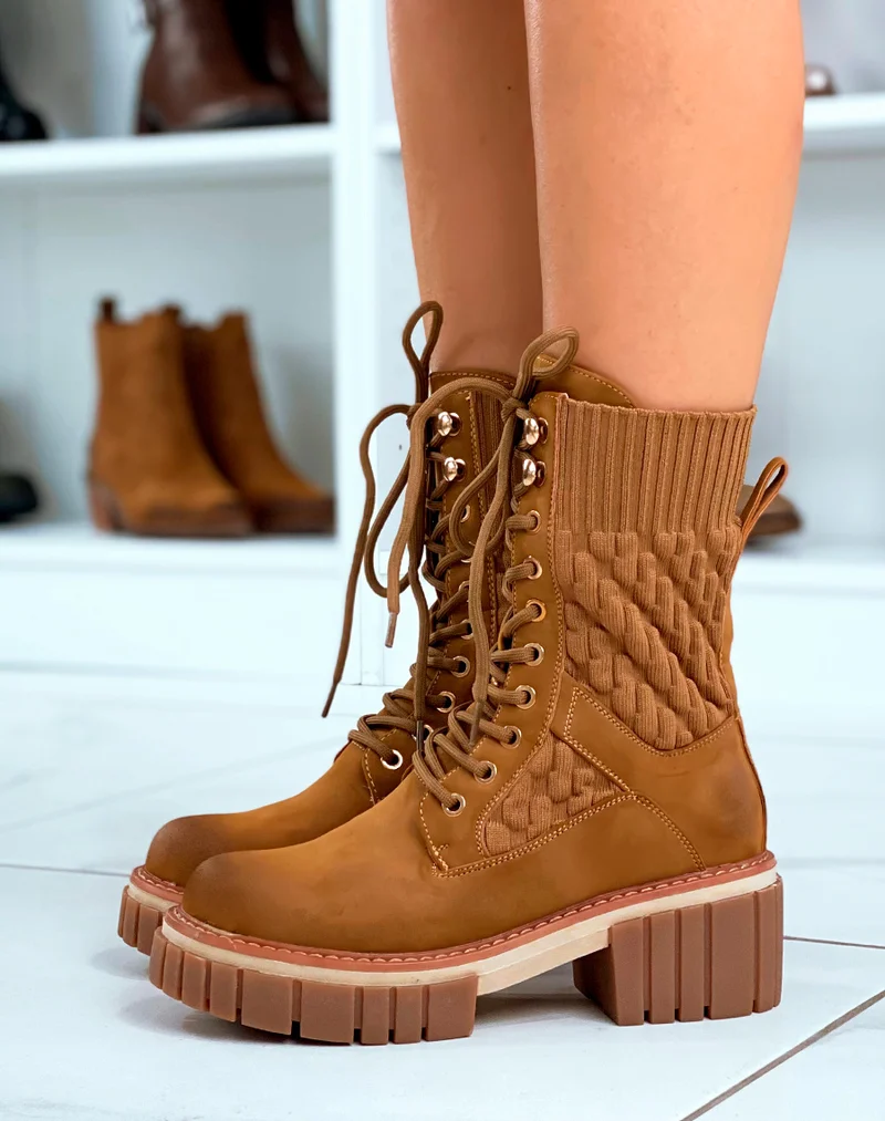 Bottines Camel Montantes à Lacets Effet Chaussette