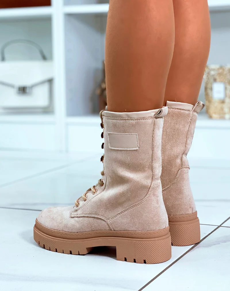 BOTTINES MONTANTES BEIGE EN SUEDINE ? LACETS AVEC SEMELLE CRANT?E