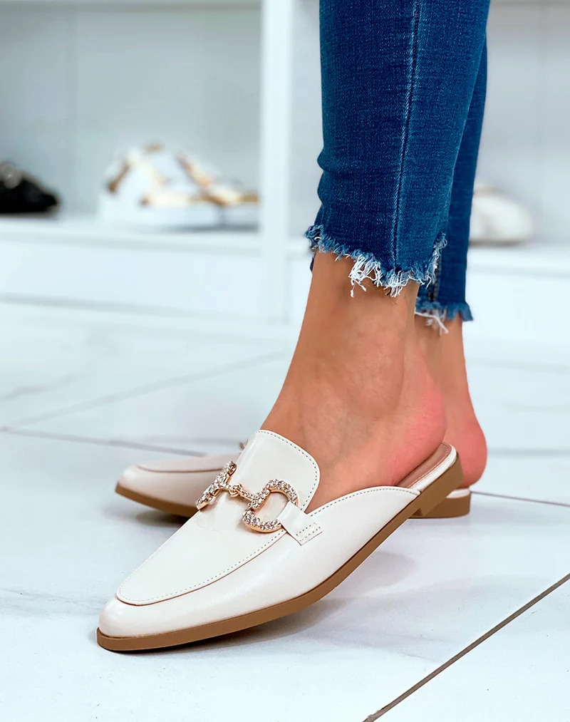 Mules mocassins beige à détails strass