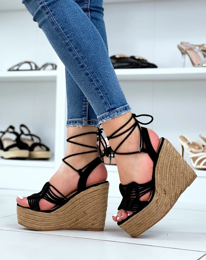 compensées noires style bohème avec lacets