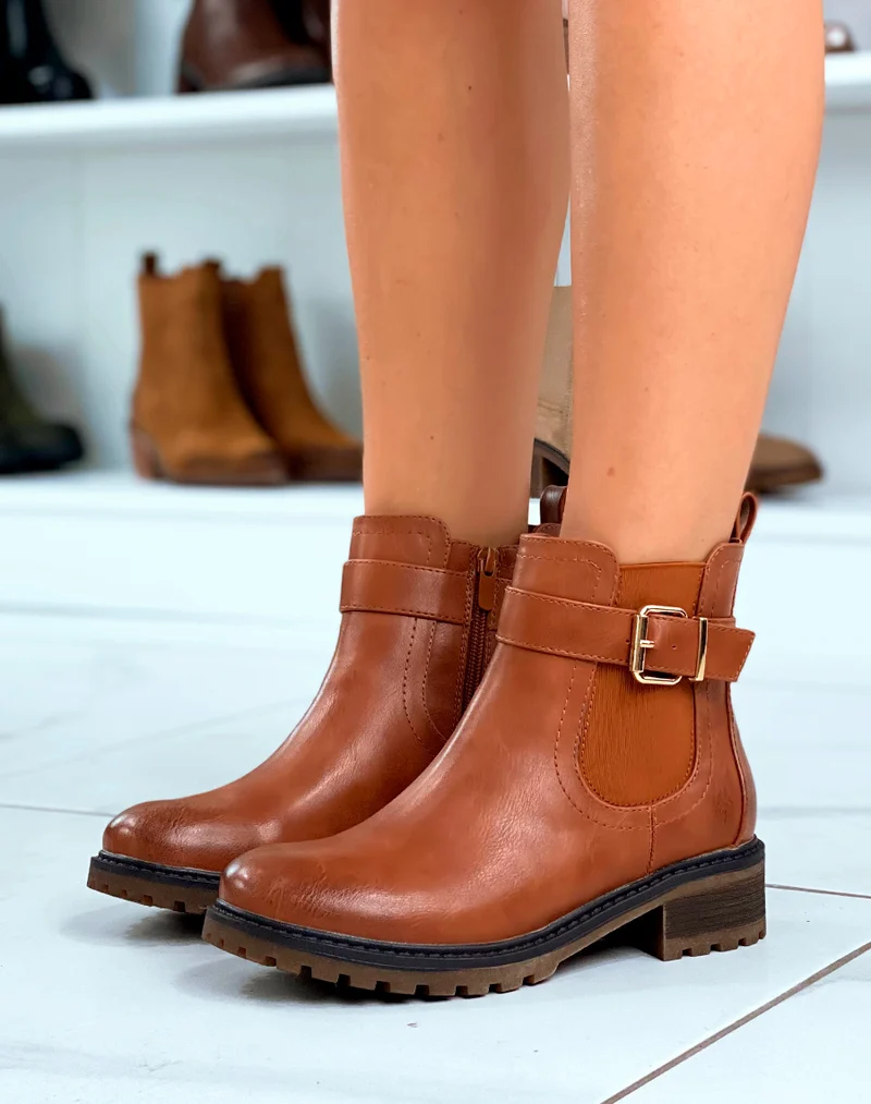 Bottines camel à élastique à bout rond et détail doré